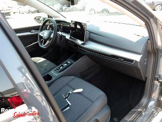 Volkswagen Golf 1.5 eHybrid Life Edition picture 9