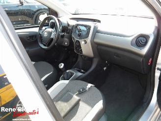Toyota Aygo 1.0 VVT-i x-now picture 8