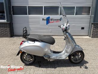 skadebil auto Vespa Focus Primavera Elettrica 45 2022/3