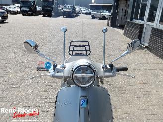 Vespa  Primavera Elettrica 45 picture 14