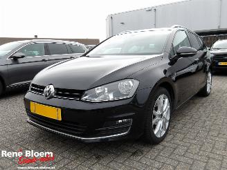 Schadeauto Volkswagen Golf 1.6 TDI Connected Series Aut 2016/11