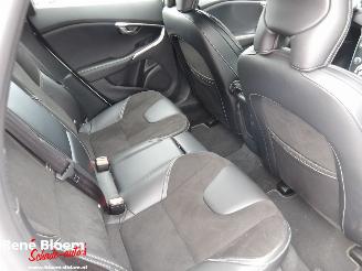Volvo V-40 2.0 D3 R-Design Aut picture 10