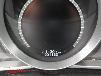 Volvo V-40 2.0 D3 R-Design Aut picture 17