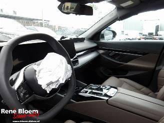 BMW 5-serie 530e picture 15