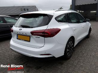 Ford Focus 1.0 Ecoboost Hybrid picture 4