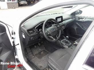 Ford Focus 1.0 Ecoboost Hybrid picture 11