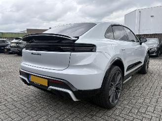 uszkodzony samochody osobowe Porsche Macan GTS 100kwh 2026/3