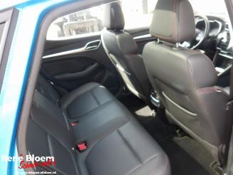 MG ZS EV Long Range Luxury 70kWh 156pk picture 11