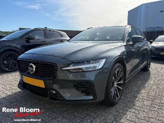 krockskadad bil auto Volvo V-60 2.0 T6 Plug-in-Hybrid AWD Plus Dark 253pk 2025/6