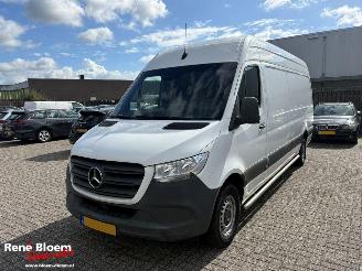 krockskadad bil bedrijf Mercedes Sprinter 315 1.9 CDI L3H2 150pk Aut 2020/11
