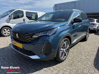 Vaurioauto  passenger cars Peugeot 5008 1.2 PureTech Allure POack 131pk Business 2023/4