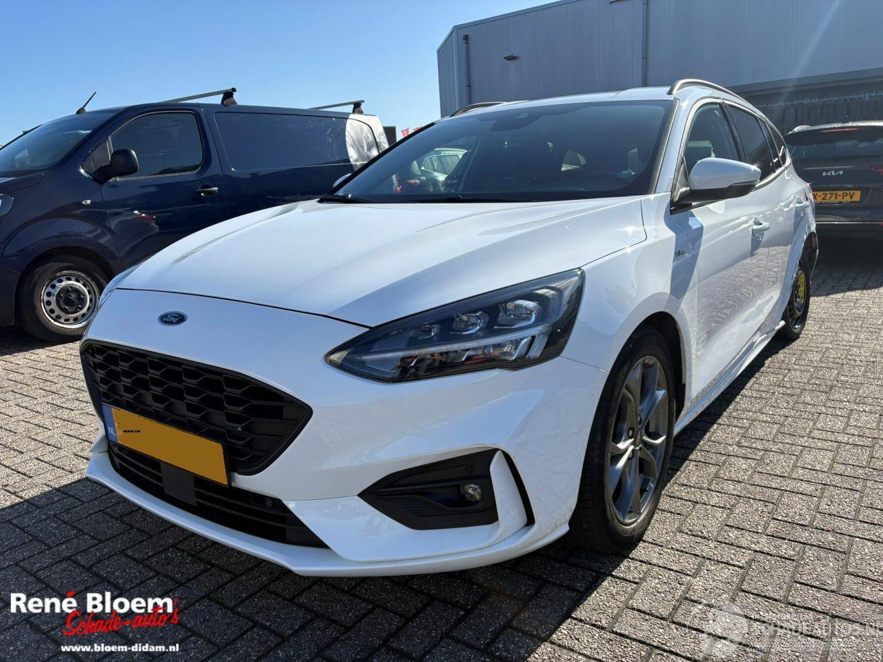 Ford Focus Wagon 1.0 Ecoboost Hybrid ST-Line X Business