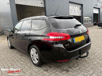 Peugeot 308 1.2 Puretech Executive picture 2