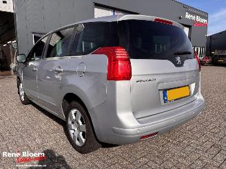 Peugeot 5008 1.6 e-HDi Executive 7p picture 2