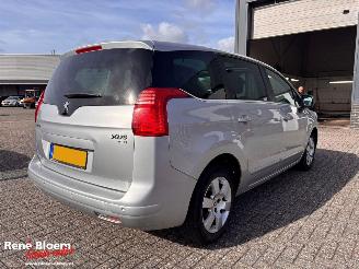 Peugeot 5008 1.6 e-HDi Executive 7p picture 4