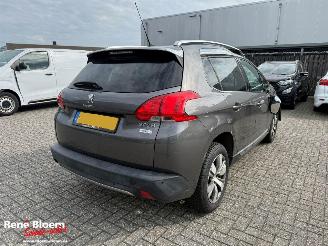 skadebil auto Peugeot 2008 1.2 Puretech Blue Executive 110pk 2016/3