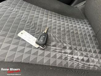 Peugeot 108 1.0 e-VTI Active 72pk Airco 5drs picture 19