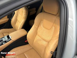 Volvo V-60 2.0 T6 Plug-in-Hybrid AWD Plus Dark picture 20