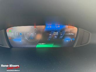Peugeot e-308 Style EV 54kWh, 136pk picture 13