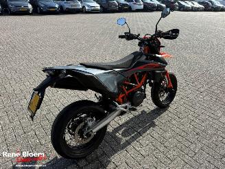 KTM 690 SMC R picture 6