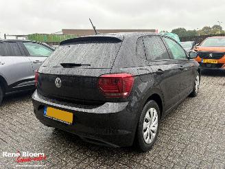 Damaged car Volkswagen Polo 1.6 TDI Comfortline Business Navi 5-drs 2018/6