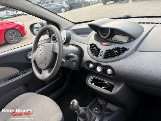 Renault Twingo 1.2-16V Collection Airco picture 9
