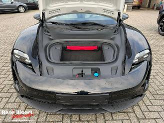 Porsche Taycan 4S 84kwh Full Option picture 24
