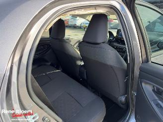 Toyota Yaris 1.5 Hybrid 115 Dynamic picture 7
