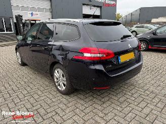 Peugeot 308 1.2 Puretech Executive picture 2