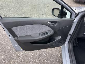 Renault Clio 1.6 E-Tech Full Hybrid 8-traps aut 145 techno - nap - virtual - keyless - navi - camera - front + line assist - pdc picture 49