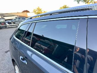 Skoda Superb 1.6 TDI 120pk dsg aut + f1 Style Bus - pano - nap - xenon - rest bpm 1300 - keyless - front + side + line assist - elektr klep picture 112