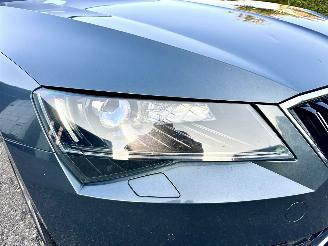 Skoda Superb 1.6 TDI 120pk dsg aut + f1 Style Bus - pano - nap - xenon - rest bpm 1300 - keyless - front + side + line assist - elektr klep picture 122