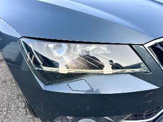 Skoda Superb 1.6 TDI 120pk dsg aut + f1 Style Bus - pano - nap - xenon - rest bpm 1300 - keyless - front + side + line assist - elektr klep picture 6
