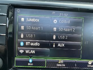 Skoda Superb 1.6 TDI 120pk dsg aut + f1 Style Bus - pano - nap - xenon - rest bpm 1300 - keyless - front + side + line assist - elektr klep picture 15