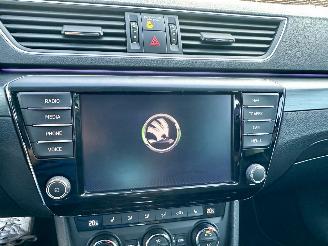 Skoda Superb 1.6 TDI 120pk dsg aut + f1 Style Bus - pano - nap - xenon - rest bpm 1300 - keyless - front + side + line assist - elektr klep picture 88