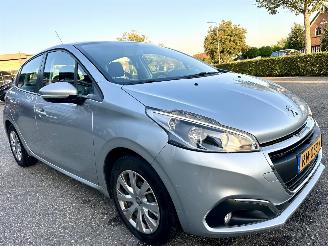 Peugeot 208 1.2 PureTech 82pk BlueLion 5drs - 86dkm nap - navi - cruise - pdc - airco - aux - usb - touchscreen - facelift picture 4