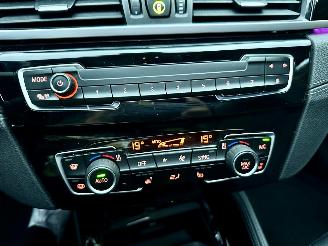 BMW X1 xDrive25e plug-in hybrid eDrive aut M-Edition - pano - 83dkm - head up - keyless - cam - sfeerverl - elektr klep picture 26