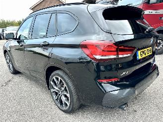BMW X1 xDrive25e plug-in hybrid eDrive aut M-Edition - pano - 83dkm - head up - keyless - cam - sfeerverl - elektr klep picture 5