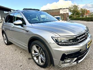 Volkswagen Tiguan 1.4 TSI 150pk aut + f1 R-Line - pano - nap - massage - trekh - front + line assist - dynaudio - virtual picture 4