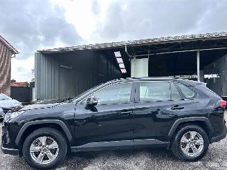 uszkodzony samochody osobowe Toyota Rav-4 2.5 Hybrid 178pk aut 2022/11