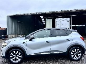 damaged passenger cars Renault Captur 1.0 TCe Turbo 101pk Intens - nap - navi - camera - pdc v+a - keyless - virtual - front + line assist 2019/12