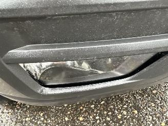 Volkswagen Transporter Gereserveerd 2.0 TDI 150pk 6-bak Lang 3pers - 2x schuifdeur - nap - camera - navi - airco - cruise - pdc - trekh - facelift picture 59