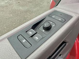 Volkswagen Transporter Gereserveerd 2.0 TDI 150pk 6-bak Lang 3pers - 2x schuifdeur - nap - camera - navi - airco - cruise - pdc - trekh - facelift picture 17