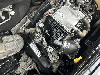 Volkswagen Transporter Gereserveerd 2.0 TDI 150pk 6-bak Lang 3pers - 2x schuifdeur - nap - camera - navi - airco - cruise - pdc - trekh - facelift picture 51