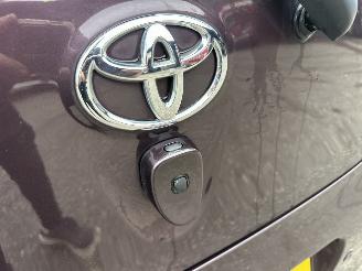 Toyota iQ 1.0 VVTi 68pk automaat Aspiration - 44dkm nap - navi - clima - keyless entry + start - lmv - pdc picture 8