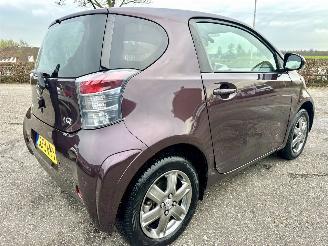 Toyota iQ 1.0 VVTi 68pk automaat Aspiration - 44dkm nap - navi - clima - keyless entry + start - lmv - pdc picture 5