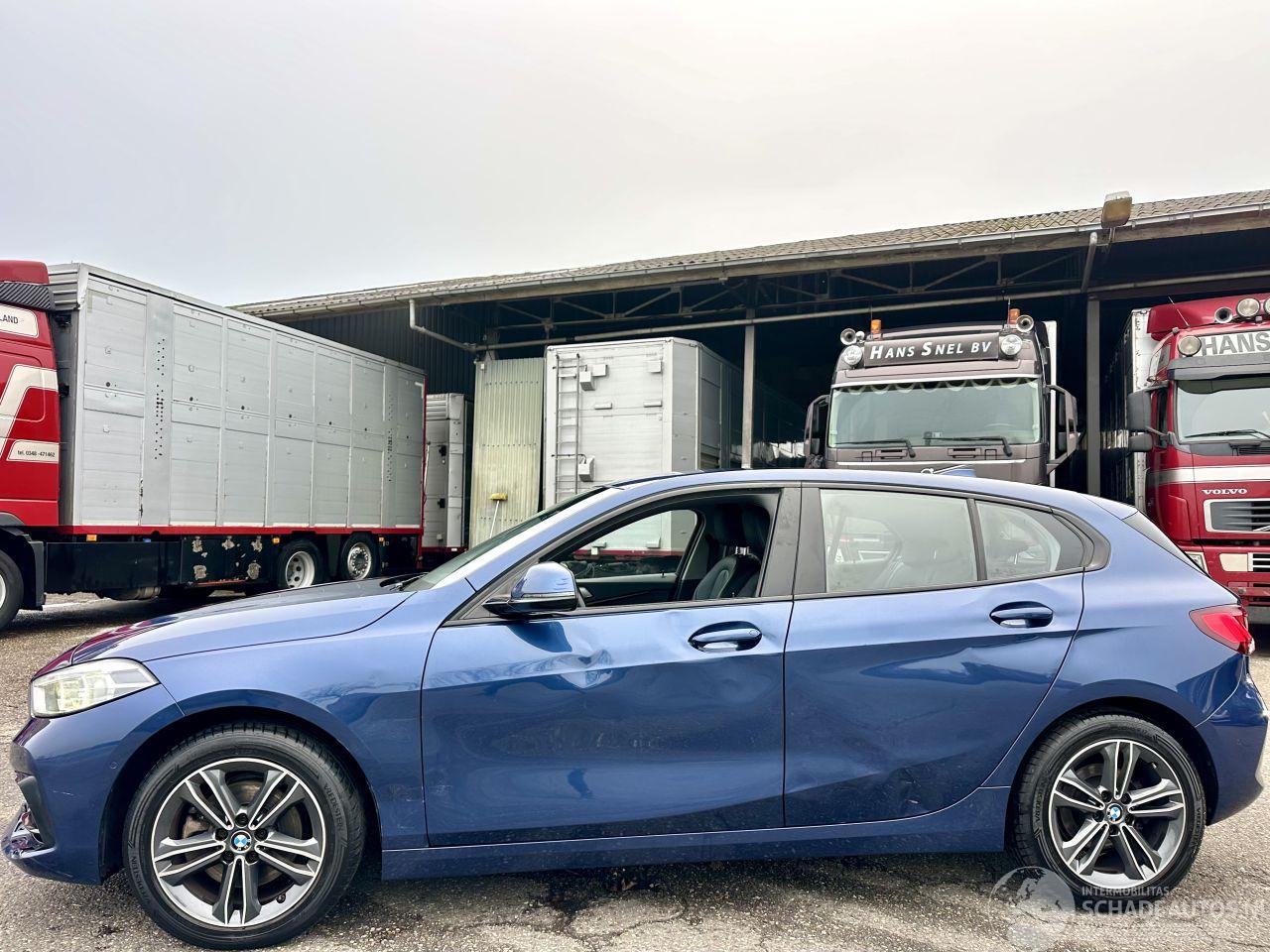 BMW 1-serie 118i 136pk 7-Traps aut High Exe - nap - virtual - nav - cam - front + line + park assist - leer + stoelverw - sfeerverl