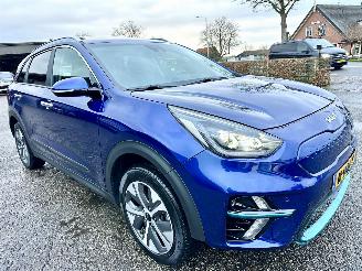 Kia e-Niro 64kWh 204pk aut DynamicPlusl - nap - schuifdak - carplay - keyless - stuurverw - front + line assist picture 4