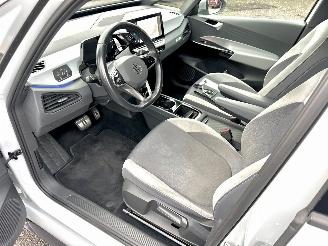 Volkswagen ID.3 58kWh 204pk aut First Plus - nap - navi - cam - keyless - 19 inch - stuurverw - front + line assist - sfeerverl picture 17