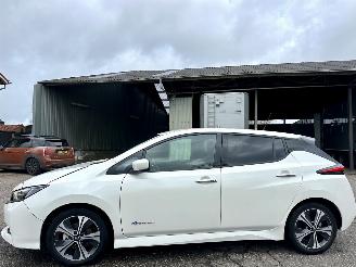 krockskadad bil auto Nissan Leaf 40kWh aut N-Connecta 2019/4